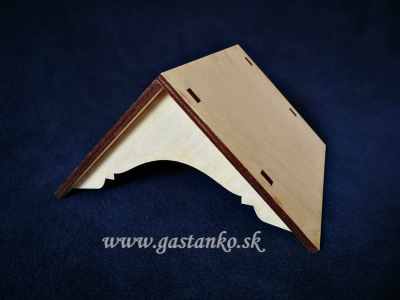 Starý domček so strieškou