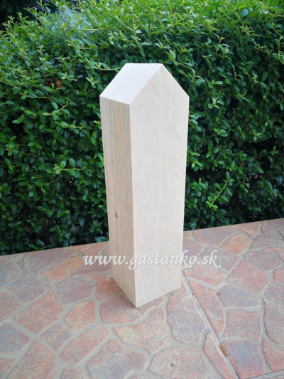 Drevený domček P8x8cm V30