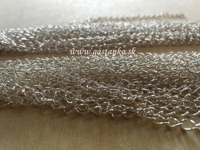 Kovová retiazka svetlostrieborná