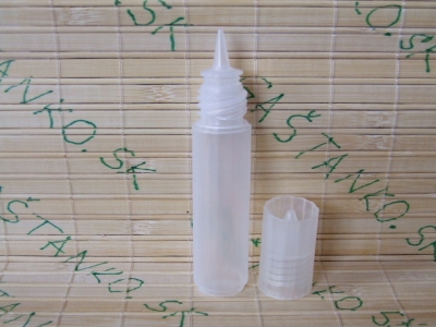 Plastová fľaška s aplikátorom