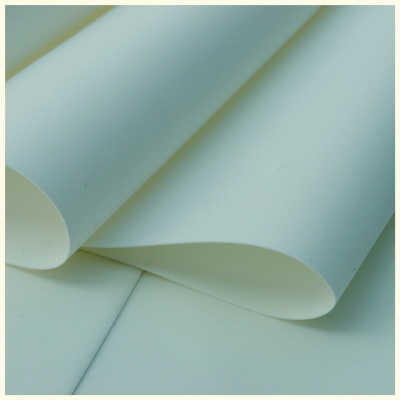 Foamiran prírodný biely