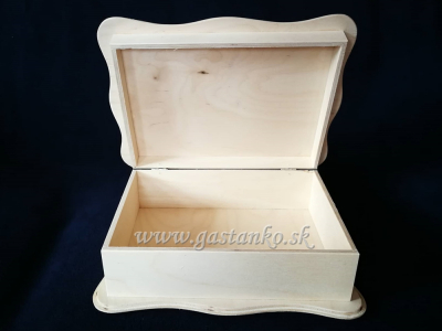 Krabička s ozdobným vrchnákom a dnom