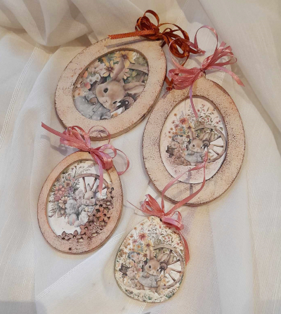 Drevené vajíčko závesné 10cm s rámčekom